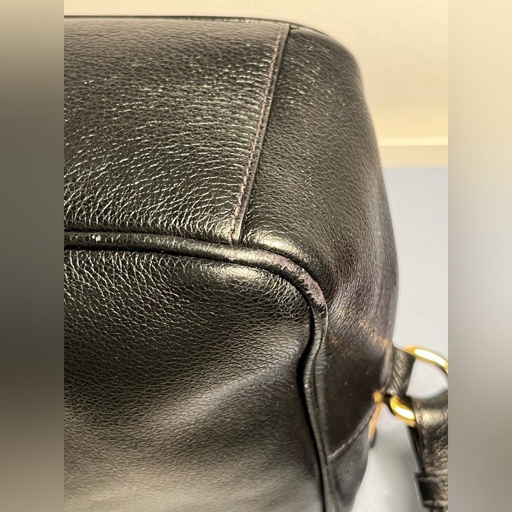 PRADA MILANO  (EMBOSSED LOGO) Glace calf Leather Black Shoulder Bag 🎩🎩🎩🎩🎩🎩 - Picture 13 of 16